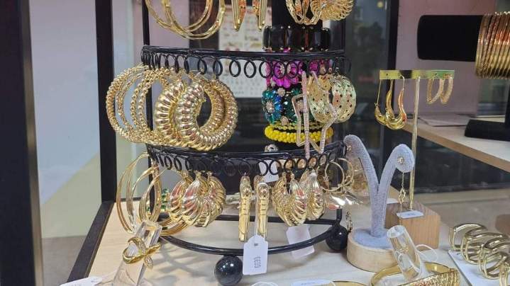 Bijoux fantaisie pour rehausser votre style.